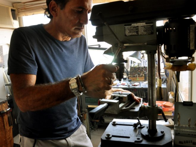 Jorge Gil: The Titanium Jewelry maker