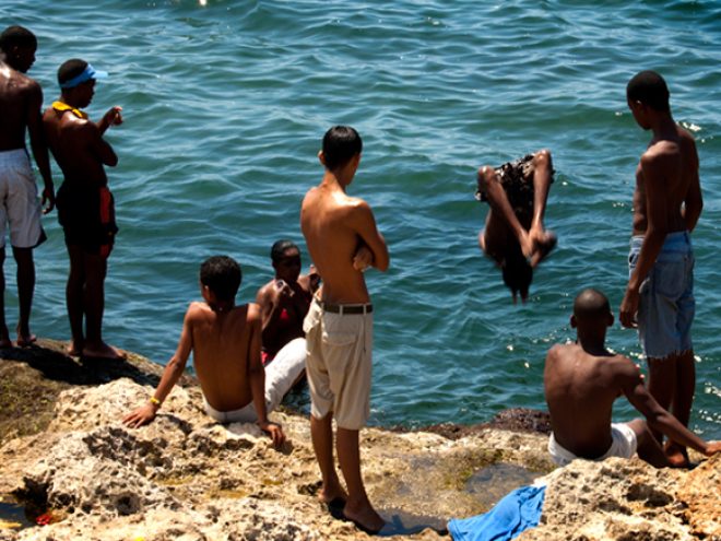 Behind the Malecón: multiple reflections on the City