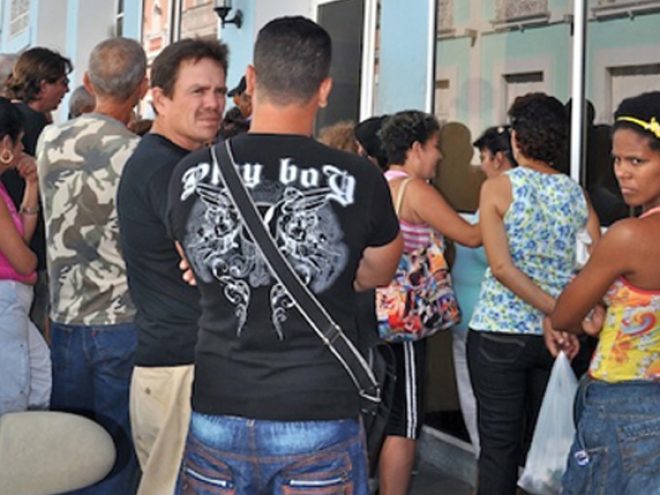 Disconnected in Cuba’s virtual black hole