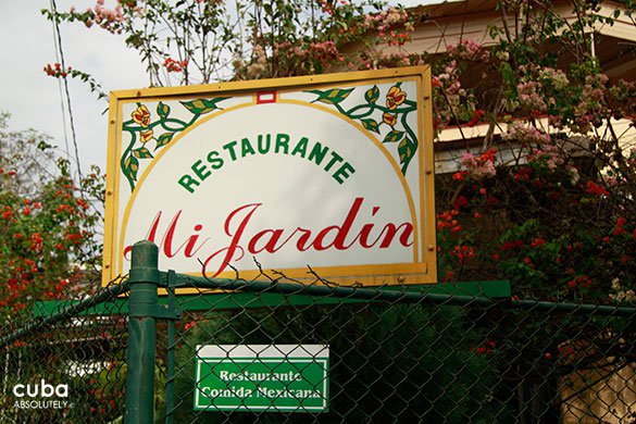 Sign of the restaurant Mi Jardin © Cuba Absolutely, 2014