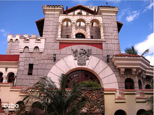 entrance of Casa Española restaurant © Cuba Absolutely, 2014