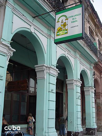 Centro andaluz in Old Havana © Cuba Absolutely, 2014