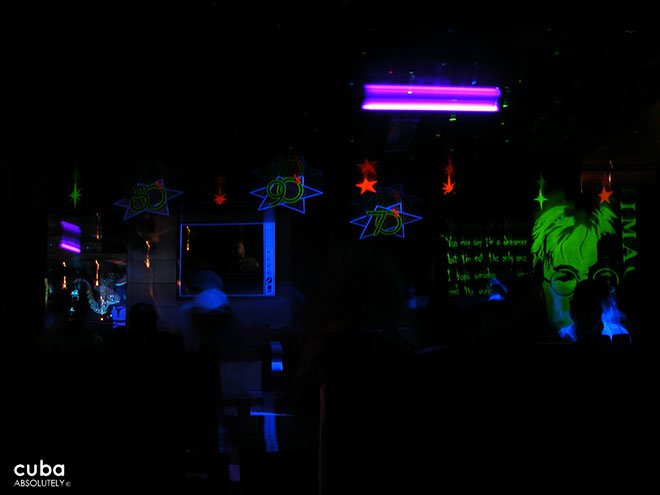 night club in Vedado La zorra y el cuervo © Cuba Absolutely, 2014