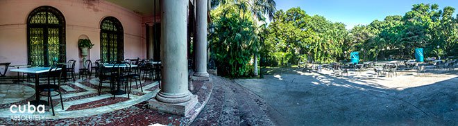 Friendship House in Vedado © Cuba Absolutely, 2014
