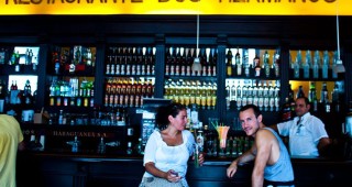 Dos Hermanos Bar
