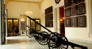 Museo de la Ciudad (Palacio de los Capitanes Generales)