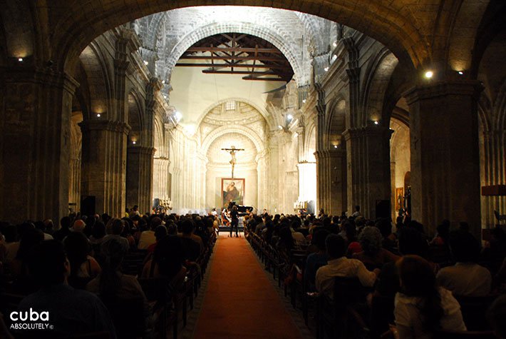concert at San Francisco convent in old havana© Cuba Absolutely, 2014