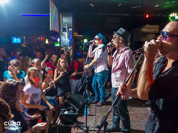 Karamba band concert at Centro Vasco in Vedado © Cuba Absolutely, 2014