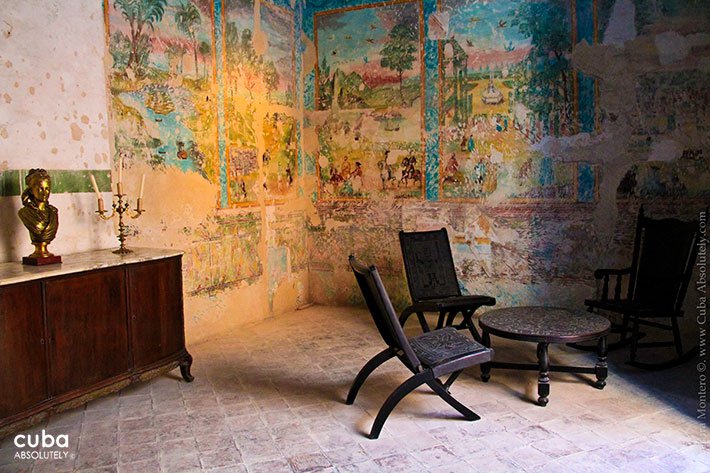 Juana de Carvajal house in Old havana with restaured walls © Cuba Absolutely, 2014