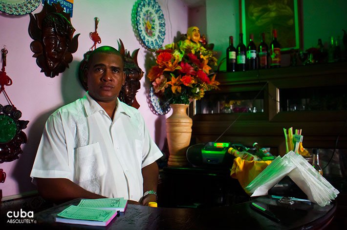 Barman at Amigos restaurant in Vedado © Cuba Absolutely, 2014