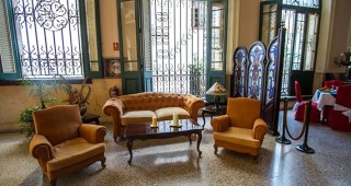 Raquel Hotel – Jardín del Edén