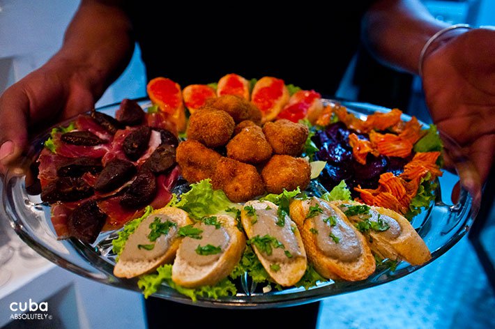 Dish with different bights at Le Chansoinier restaurant in Vedado © Cuba Absolutely, 2014
