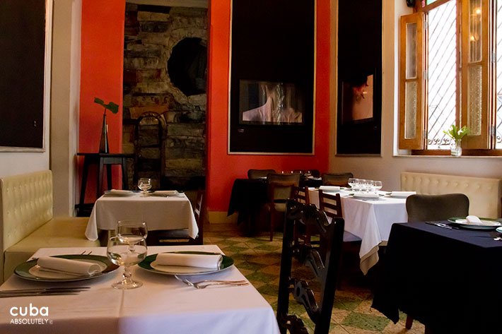 Le Chansonnier restaurant in Vedado© Cuba Absolutely, 2014
