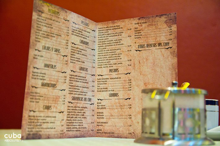 juna la cubana restaurant in Vedado © Cuba Absolutely, 2014