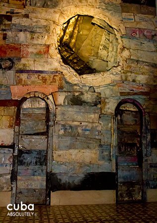 Paint on the wall © Cuba Absolutely, 2014