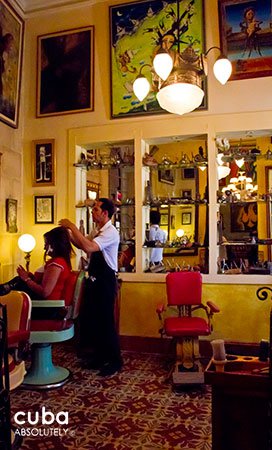 Papito´s corte hairdress in Old Havana © Cuba Absolutely, 2014