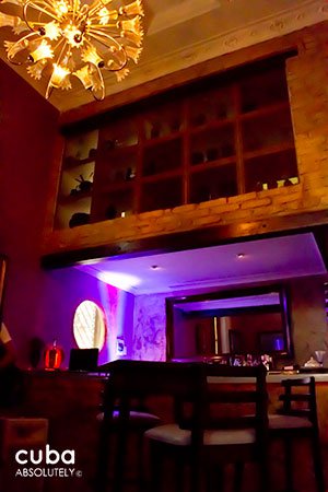 Bar with a violet light © Cuba Absolutely, 2014