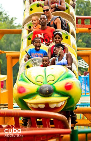 kids on the roller coaster at Lenin park © Cuba Absolutely, 2014