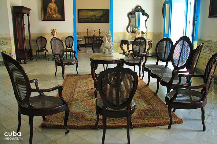 living at Lombillo Count Palace © Cuba Absolutely, 2014
