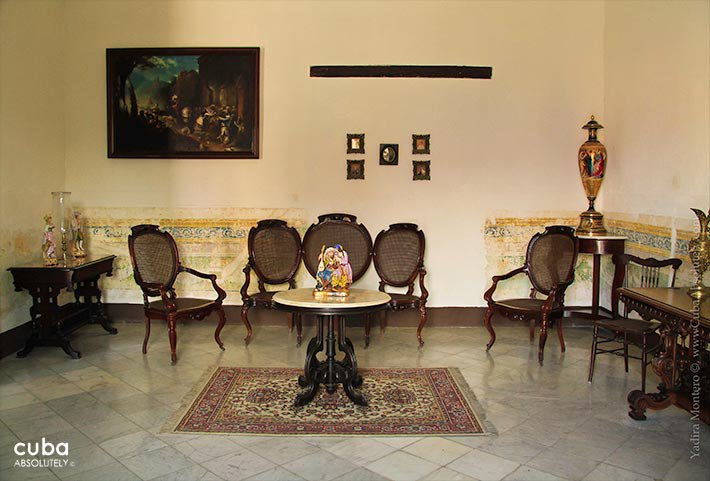 living at Lombillo Count Palace © Cuba Absolutely, 2014