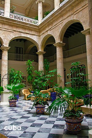 Florida hotel in old havana© Cuba Absolutely, 2014