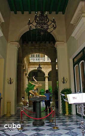 Florida hotel in old havana© Cuba Absolutely, 2014