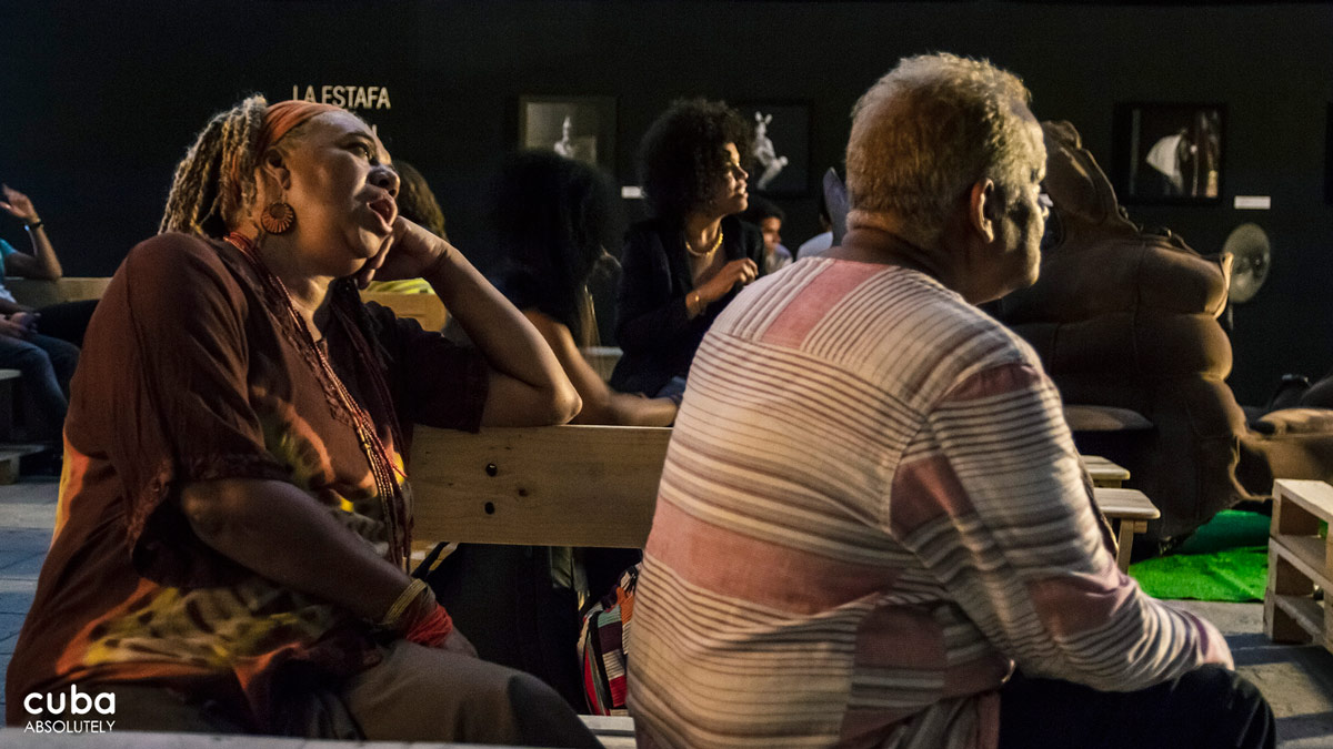 Eme and Carlos (X's parents and founding members of Síntesis) too come to FAC to relax and have a good time. Havana, Cuba