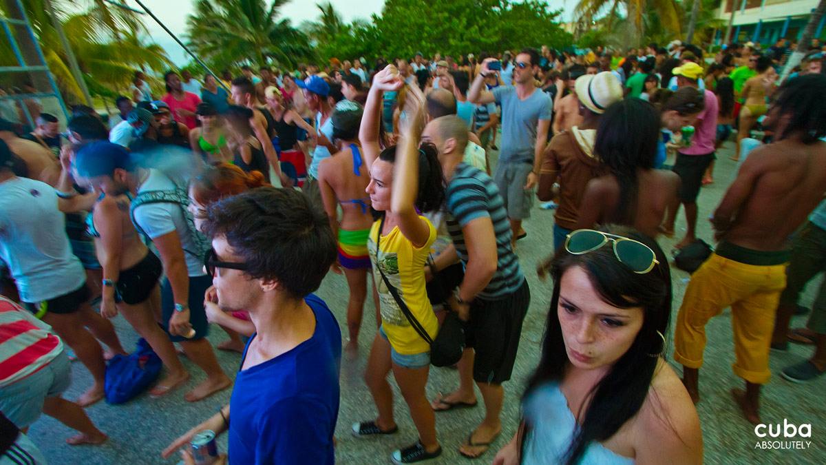 If you think that young Cubans are all listening to an old guy playing a guitar or dancing salsa to Los Van Van, you may want to think again. Havana, Cuba