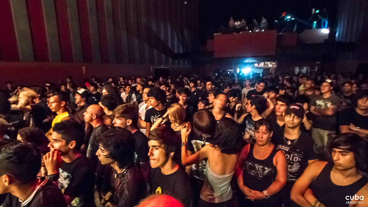 Fans will enjoy the most radical sounds of contemporary metal such as grindcore, death metal, hardcore and black metal. And like the name of the CD launched in 2008, "this is Not Salsa, Just Brutal Music."